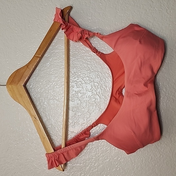 Aerie Ruffled Coral Swim Top - Picture 1 of 5